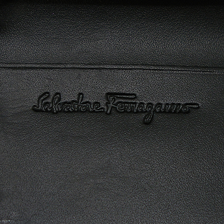 Ferragamo(��󰡸�) 66-3558 ��ġ�� �ΰ� 6Ȧ�� Ű���̽� �̹���5 - ���̺��� �߰���ǰ
