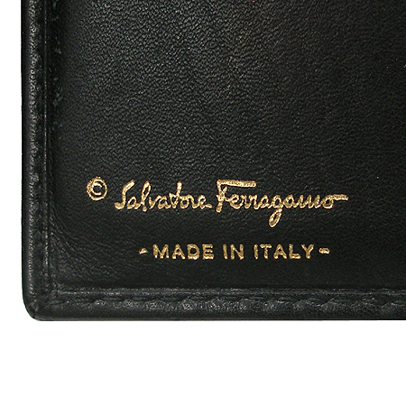 Ferragamo(��󰡸�) 22 3125 ��ġ�� �ΰ� �ڰ��� ������ �̹���4 - ���̺��� �߰���ǰ