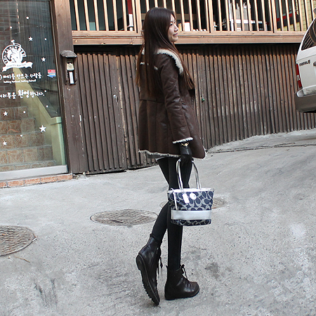 Coach(��ġ) 17433 �ñ׳�ó �ڰ��� ����� �̹���6 - ���̺��� �߰���ǰ