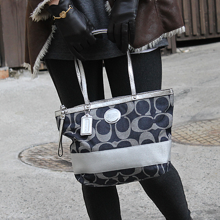 Coach(��ġ) 17433 �ñ׳�ó �ڰ��� ����� �̹���7 - ���̺��� �߰���ǰ