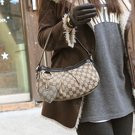 Gucci(����) 211945 GG �ΰ� ��Ʈ ��� �к긯 �Ŀ�ġ ����� �̹���6 - ���̺��� �߰���ǰ