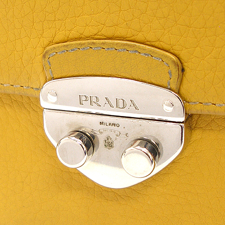 Prada(�����) ���ο� �÷� ���� ������ �̹���3 - ���̺��� �߰���ǰ