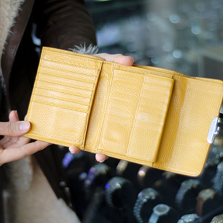 Prada(�����) ���ο� �÷� ���� ������ �̹���7 - ���̺��� �߰���ǰ