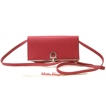 Ferragamo(��󰡸�) 22 A470 ��ũ ���ǾƳ� ���尣ġ�� �̴� Ŭ��ġ ũ�ν��� [��������] �̹���2 - ���̺��� �߰���ǰ