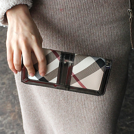 Burberry(������) 36326461 �� ��� üũ PVC ��Ż�� ��Ƽġ ������ �̹���6 - ���̺��� �߰���ǰ