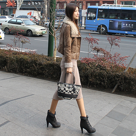 Coach(��ġ) 17433 �ñ׳�ó �ڰ��� ����� �̹���6 - ���̺��� �߰���ǰ
