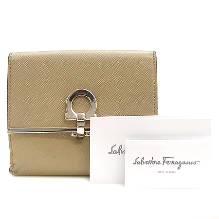 Ferragamo(��󰡸�) 22-4639 ��ġ�� �ΰ� ������ �̹���2 - ���̺��� �߰���ǰ