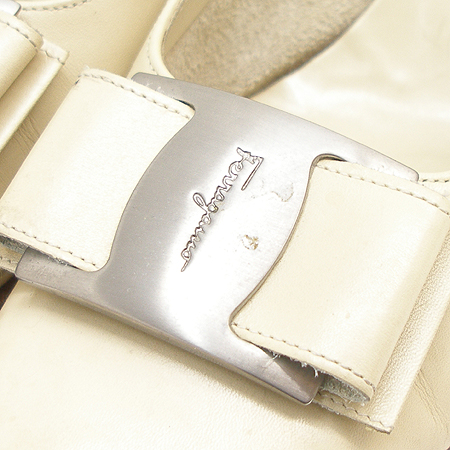 Ferragamo(��󰡸�) �ٶ� ��� ������ ���� �̹���5 - ���̺��� �߰���ǰ
