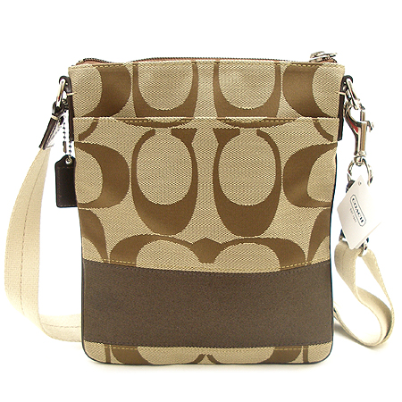 Coach(��ġ) 42619 �ñ׳�ó �ڰ��� ũ�ν��� �̹���5 - ���̺��� �߰���ǰ
