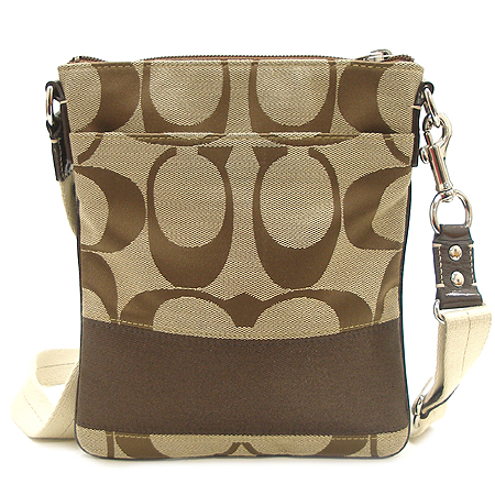 Coach(��ġ) 42619 �ñ׳�ó �ڰ��� ũ�ν��� �̹���4 - ���̺��� �߰���ǰ