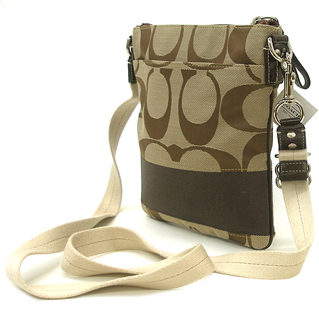 Coach(��ġ) 42619 �ñ׳�ó �ڰ��� ũ�ν��� �̹���2 - ���̺��� �߰���ǰ