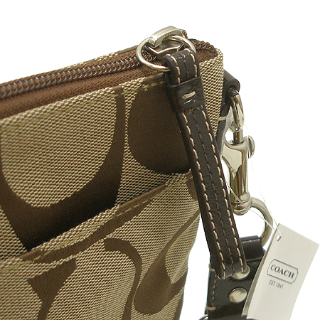 Coach(��ġ) 42619 �ñ׳�ó �ڰ��� ũ�ν��� �̹���4 - ���̺��� �߰���ǰ