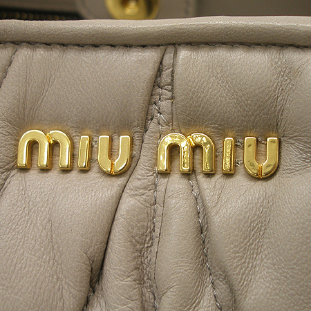 MiuMiu(�̿�̿�) RN0649 MATELASSE (��Ʈ���) ���� ��Ʈ�� + ��� ��Ʈ�� [��ġ��] �̹���4 - ���̺��� �߰���ǰ