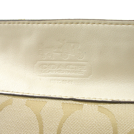 Coach(��ġ) 12674 �ñ׳��� ���̺������� ȥ�� ȣ�� ����� �̹���4 - ���̺��� �߰���ǰ