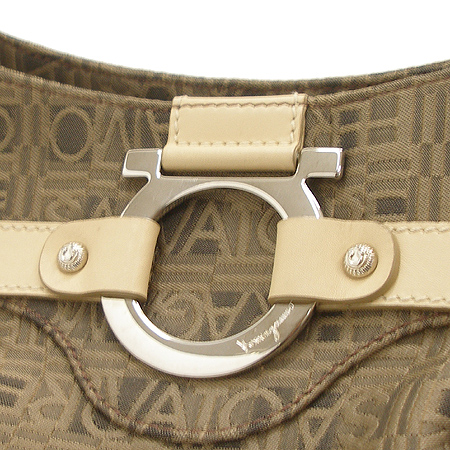 Ferragamo(��󰡸�) 21 8884 ���� ��ġ�� ��� �к긯 ����� �̹���4 - ���̺��� �߰���ǰ