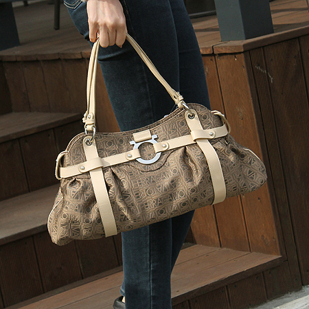 Ferragamo(��󰡸�) 21 8884 ���� ��ġ�� ��� �к긯 ����� �̹���6 - ���̺��� �߰���ǰ