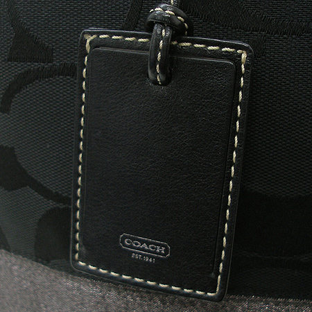 Coach(��ġ) �ñ׳��� �������� ȥ�� �ٰ� ����� �̹���3 - ���̺��� �߰���ǰ