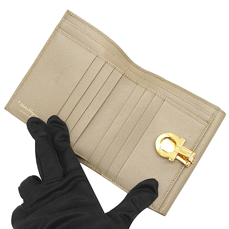 Ferragamo(��󰡸�) 22 0778 ���� ��ġ�� ��� ������ �̹���2 - ���̺��� �߰���ǰ