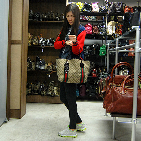 Gucci(����) 211970 GG�ΰ� �ڰ��� ��� ��Ƽġ ���� ����� [��������] �̹���5 - ���̺��� �߰���ǰ