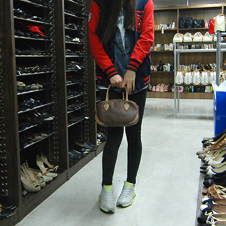 Etro(��Ʈ��) 5756 9906 ������ PVC ��Ʈ�� �̹���6 - ���̺��� �߰���ǰ