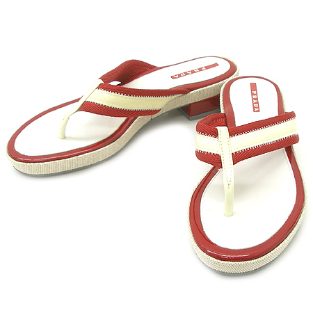 �����  ����