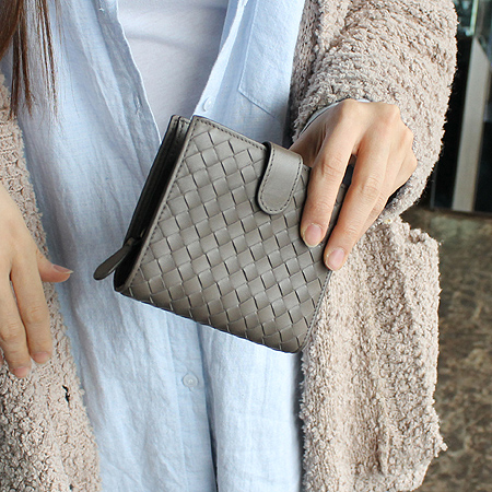 BOTTEGAVENETA (���װ�����Ÿ) 132355 ��ũ�׷��� �������� 2�� ¤�� ������ [��������] �̹���6 - ���̺��� �߰���ǰ