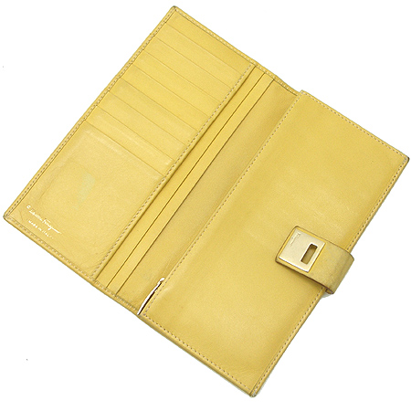 Ferragamo(��󰡸�) 22 0113 ���� ��ġ�� ������ �̹���3 - ���̺��� �߰���ǰ