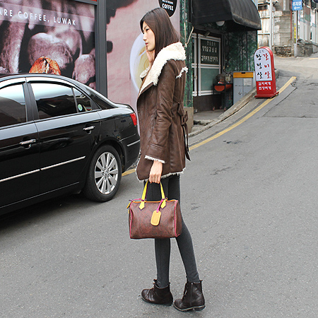 Etro(��Ʈ��) 001 9310 ��Ƽ ������ PVC ������ ��Ʈ�� �̹���7 - ���̺��� �߰���ǰ