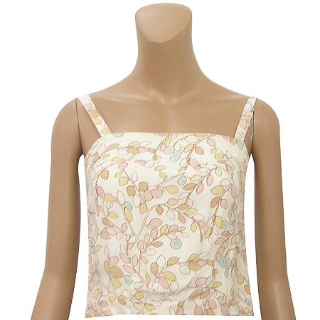 ��  ����