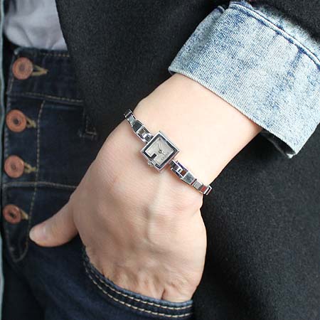 Gucci(����) 102 YA102506 �̴� G�ΰ� ������ ��ƿ �ð� [�б�������] �̹���7 - ���̺��� �߰���ǰ