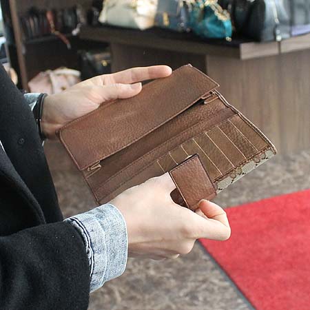 Gucci(����) 233013 GG�ΰ� �𰡵� ī�ᷡ�� ����ΰ� ������ [��������] �̹���7 - ���̺��� �߰���ǰ
