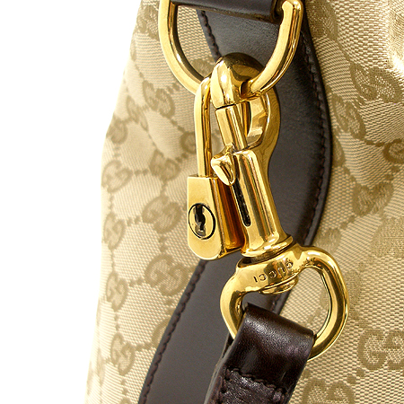 Gucci(����) 223949 GG �ΰ� �ڰ��� ũ��Ŀ���� ��Ƽġ 2WAY �̹���5 - ���̺��� �߰���ǰ