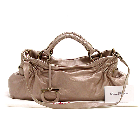 Ferragamo(��󰡸�) 21 A722 ��Ż�� ���� ����� �̹���2 - ���̺��� �߰���ǰ