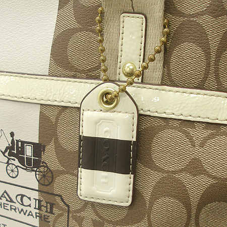 Coach(��ġ) �ñ׳�ó PVC ���̴�Ʈ Ʈ���� ����� �̹���3 - ���̺��� �߰���ǰ