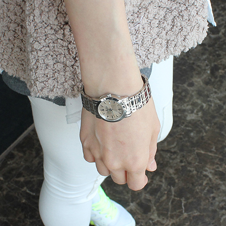 Burberry(������) BU1353 ���� ��ƿ ��� ������ �ð� [��������] �̹���6 - ���̺��� �߰���ǰ