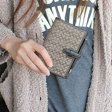 Coach(��ġ) �ñ׳�ó �ڰ��� ���̾ Ŀ�� + ���� �̹���6 - ���̺��� �߰���ǰ