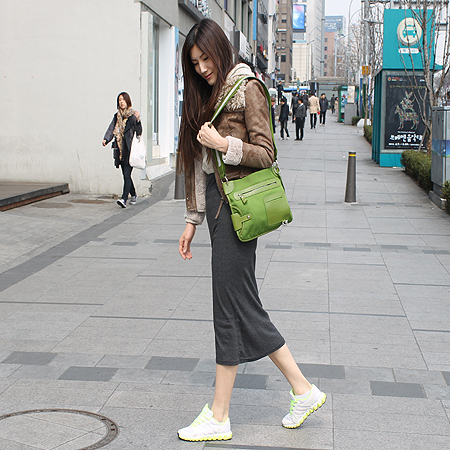 Bally(�߸�) CEDOBRI �к긯 �׸� ũ�ν��� �̹���6 - ���̺��� �߰���ǰ