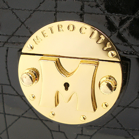 Metrocity(��Ʈ�ν�Ƽ) ���� �ֳ��� ���� ����ΰ� ü�� ����� �̹���3 - ���̺��� �߰���ǰ