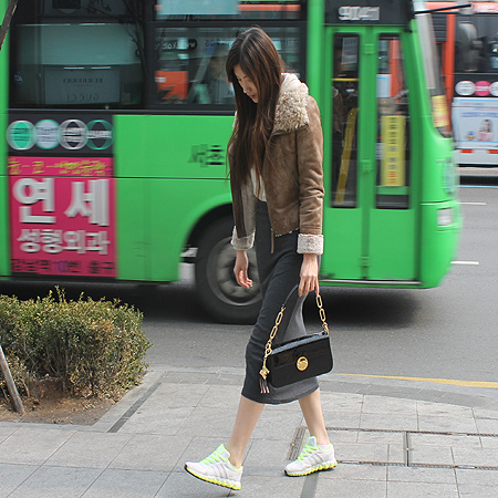 Metrocity(��Ʈ�ν�Ƽ) ���� �ֳ��� ���� ����ΰ� ü�� ����� �̹���6 - ���̺��� �߰���ǰ