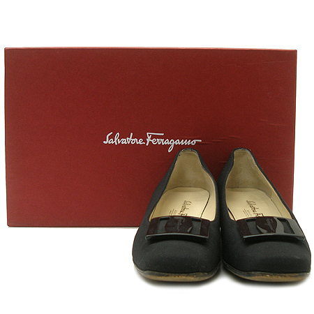 Ferragamo(��󰡸�) �ΰ� ��� ������ ������ ���� �̹���2 - ���̺��� �߰���ǰ