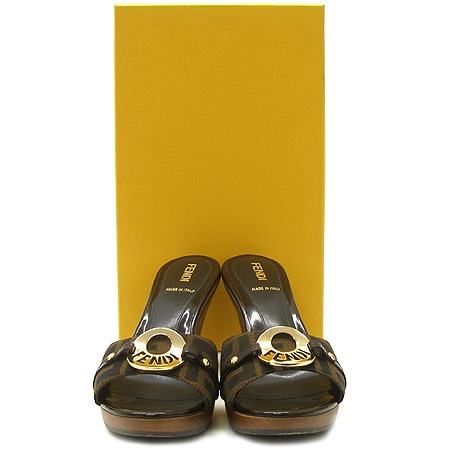 Fendi(���) ���� �ΰ� ��� ��ī �ΰ� �ڰ��� ���� �̹���2 - ���̺��� �߰���ǰ