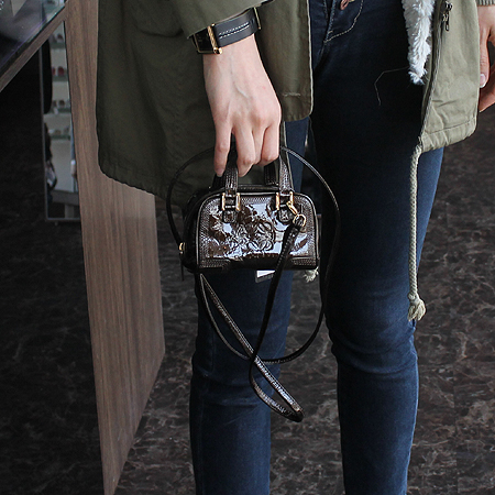 Loewe(�ο���) ���̴�Ʈ �̴� �Ŀ�ġ ũ�ν��� + ��Ʈ�� �̹���6 - ���̺��� �߰���ǰ