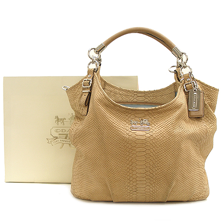 Coach(��ġ) 16349 ���� ������ ȣ�� ����� �̹���2 - ���̺��� �߰���ǰ