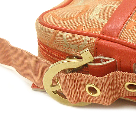 Ferragamo(��󰡸�) �ΰ� �к긯 �̴� ũ�ν��� �̹���4 - ���̺��� �߰���ǰ