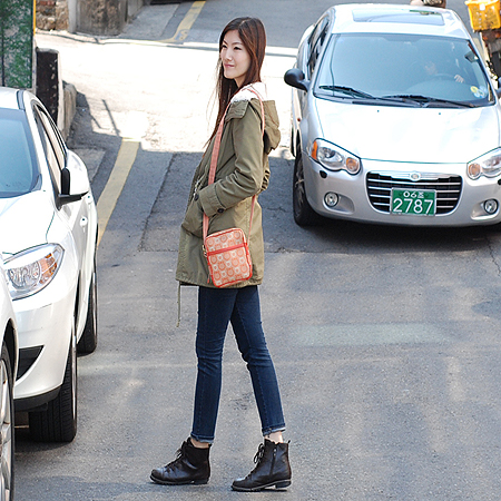 Ferragamo(��󰡸�) �ΰ� �к긯 �̴� ũ�ν��� �̹���7 - ���̺��� �߰���ǰ