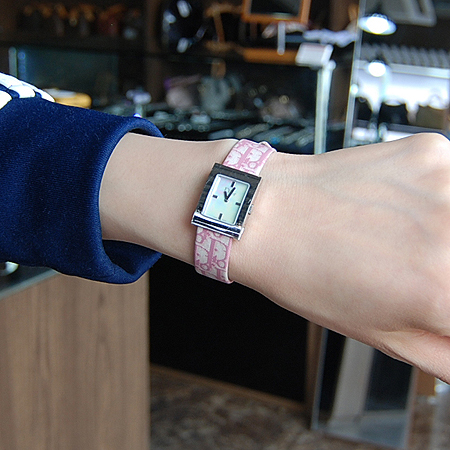 Dior(ũ����î���) D78-109 �簢 ��ƿ �ڰ��� ���׹�� ������ �ð� �̹���6 - ���̺��� �߰���ǰ