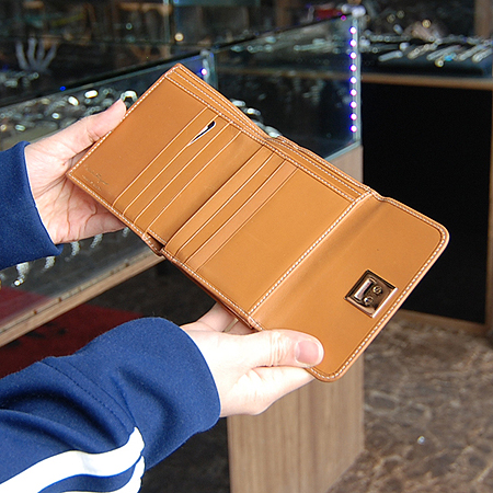 Ferragamo(��󰡸�) ���� �ΰ� ��� ���� ���� 3�� ������ �̹���7 - ���̺��� �߰���ǰ
