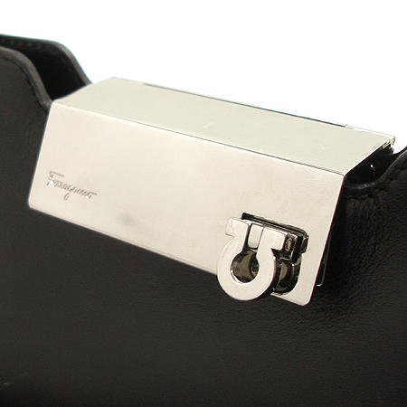 Ferragamo(��󰡸�) 21-0717 ���� �ΰ� ��� ���� ���� ������ ����� �̹���4 - ���̺��� �߰���ǰ