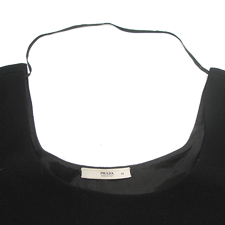 Prada(�����) ���ǽ� �̹���2 - ���̺��� �߰���ǰ