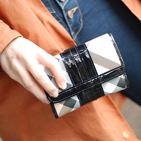Burberry(������) 34635821 �� ��� üũ ���̴�Ʈ ��Ƽġ ������ �̹���6 - ���̺��� �߰���ǰ